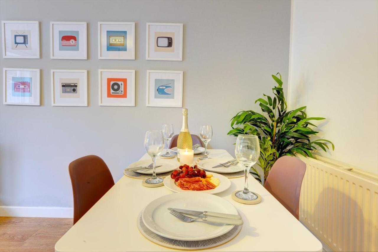 Modern 2 Bed House Sleeps 6 Southam Town Centre - Inspire Homes Ltd Exteriör bild