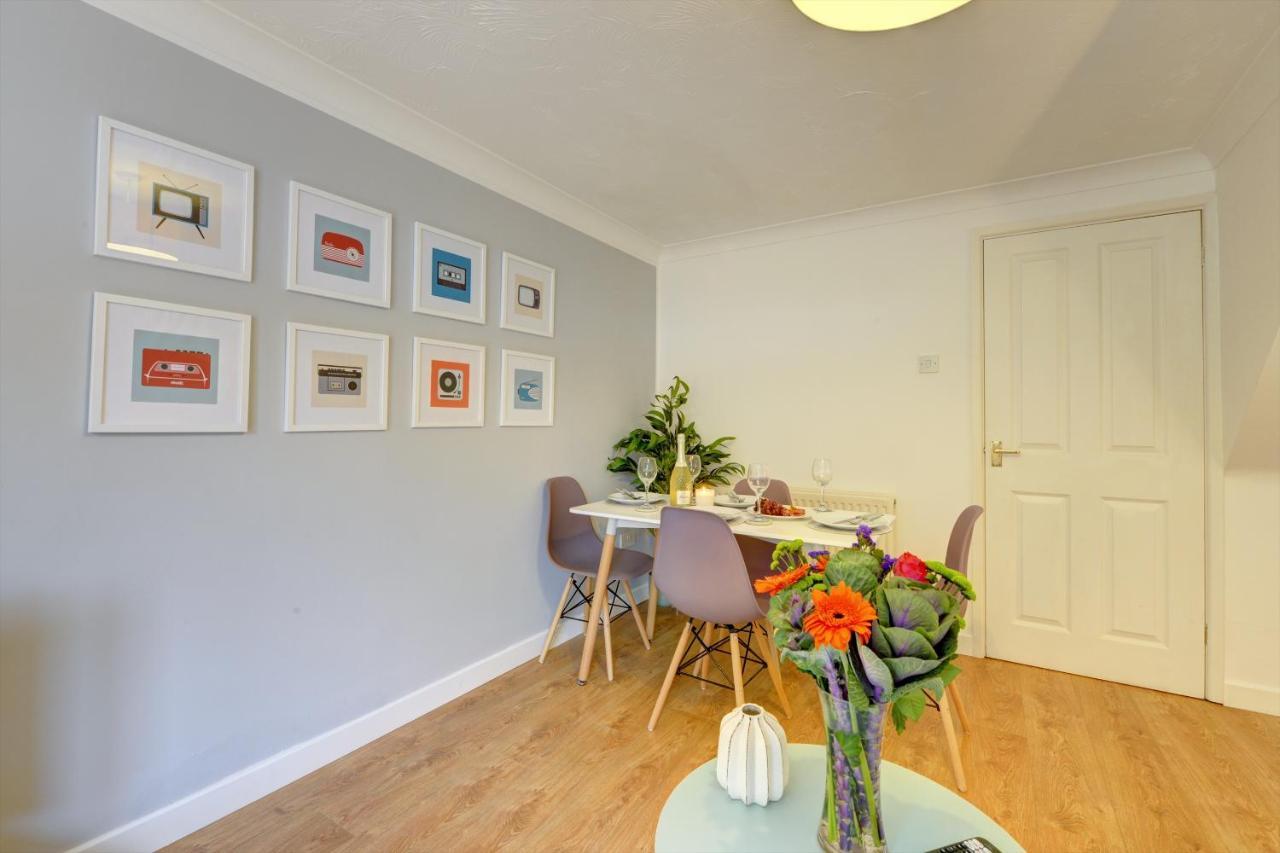 Modern 2 Bed House Sleeps 6 Southam Town Centre - Inspire Homes Ltd Exteriör bild