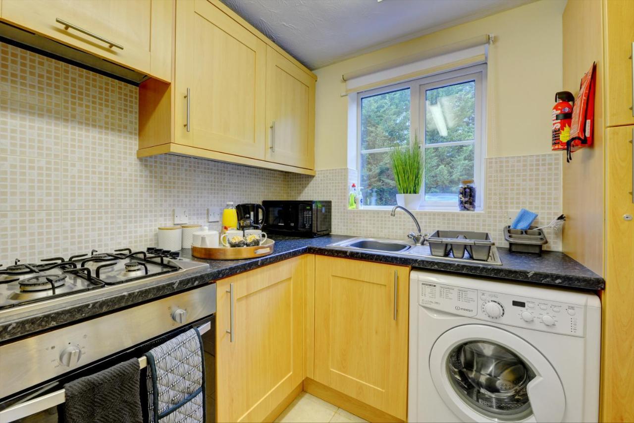 Modern 2 Bed House Sleeps 6 Southam Town Centre - Inspire Homes Ltd Exteriör bild
